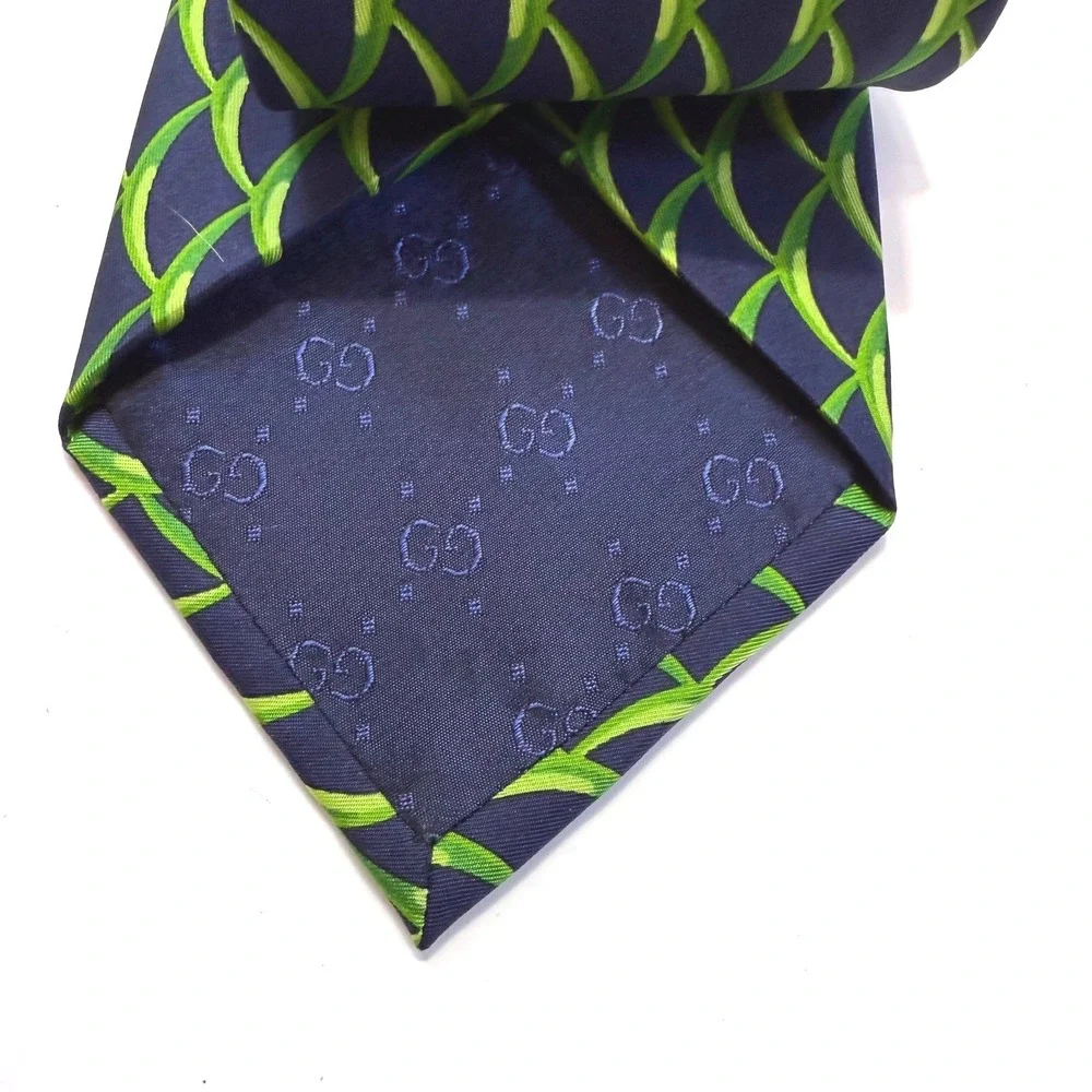 Gucci Mens Silk Tie Navy Blue Green Lime Geometric Scale Print Made in Italy